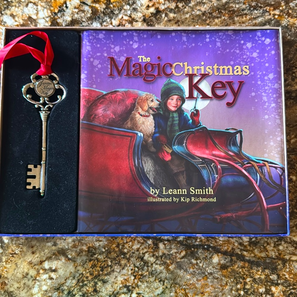The Magic Christmas Key Book with Key - Picture 2 of 4